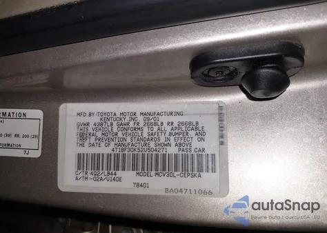 2002 Toyota Camry Se V6 z USA, uszkodzony, nr VIN 4T1BF30K52U504271